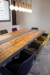 עיצוב ותכנון משרד בשילוב עץ ממוחזר